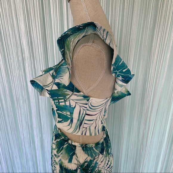 Two Piece Skirt Set with Ruffles Size Small - Picture 5 of 16